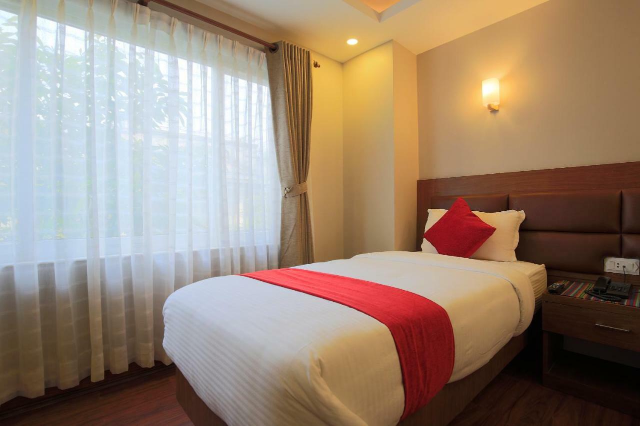 Oyo 453 Hotel Gurkha Heritage Catmandu Exterior foto