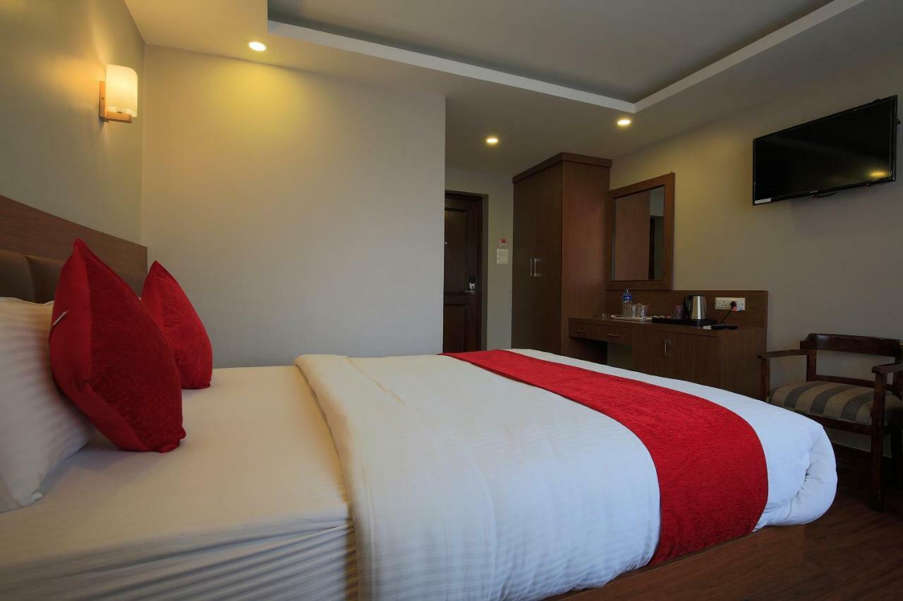 Oyo 453 Hotel Gurkha Heritage Catmandu Exterior foto