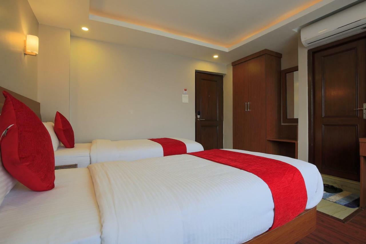 Oyo 453 Hotel Gurkha Heritage Catmandu Exterior foto